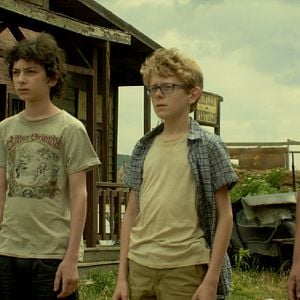 Among The Living - Film 2014 - FILMSTARTS.de