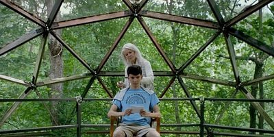 Vom Heimunterricht zur Punkband: Trailer zur Indie-Komödie "House Of Tomorrow" mit Asa Butterfield