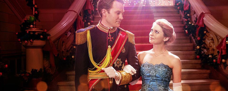 Nach Tweet über "A Christmas Prince"-Dauergucker: Netflix ...