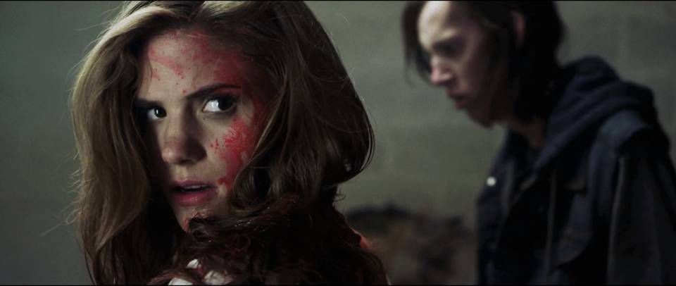 Bild Zu Clare Niederpruem Zombie Hunter Bild Clare Niederpruem Filmstarts De Below, we will answer all questions and details about claire niederblom's age, life, wiki, career. filmstarts