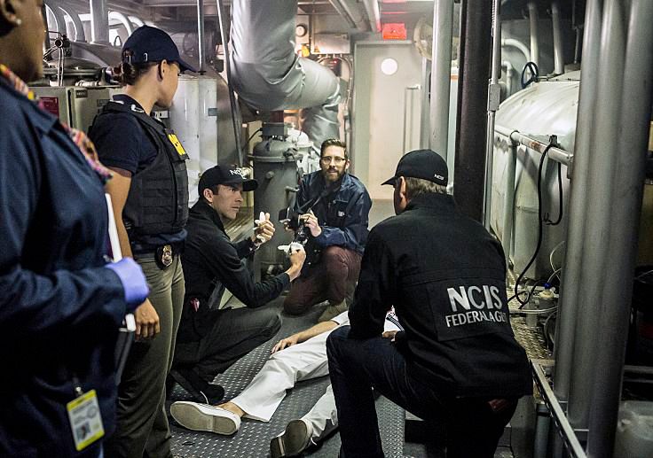 Navy Cis New Orleans Bild Cch Pounder Lucas Black Rob Kerkovich Scott Bakula Toni Trucks 344 Von 436 Filmstarts De Джеймс хейман, джеймс уитмор мл., майкл цинберг и др. navy cis new orleans bild cch pounder lucas black rob kerkovich scott bakula toni trucks 344 von 436 filmstarts de