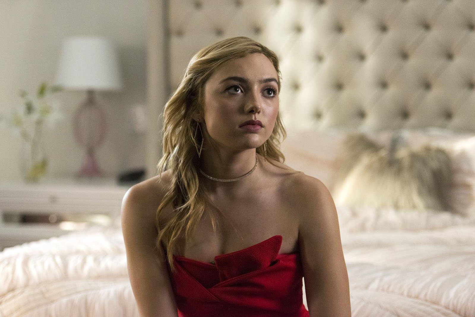 Light As A Feather: Bild Peyton List (II) - 11 von 21 - FILMSTARTS.de