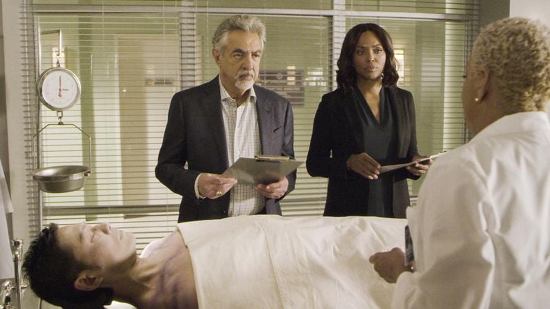 Bild Zu Aisha Tyler Criminal Minds Bild Joe Mantegna Aisha Tyler