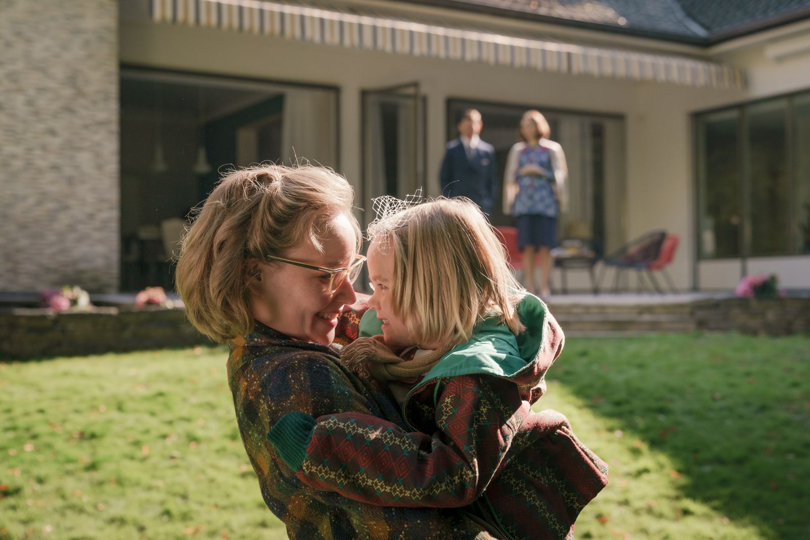 Films Et Séries Tv Avec Sonja Gerhardt Bild zu Sonja Gerhardt - Bild Alma Löhr, Sonja Gerhardt - FILMSTARTS.de