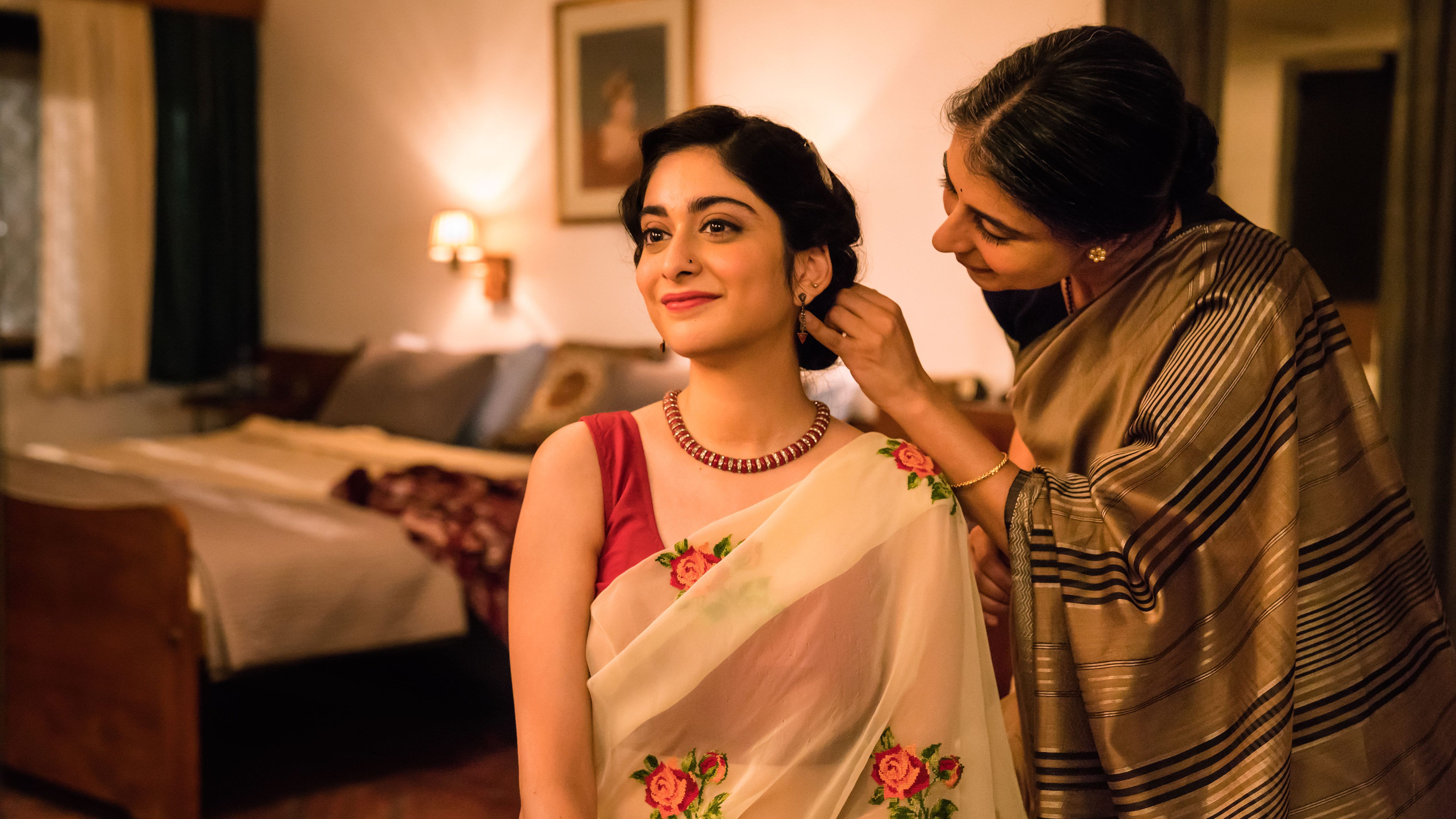 A Suitable Boy A Suitable Boy Bild 5 Von 12 Filmstarts De Can she choose her own path, her own love, her own future? filmstarts