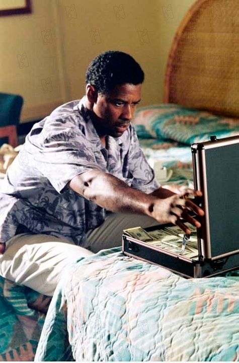 Out Of Time Sein Gegner Ist Die Zeit Bild zu Denzel Washington - Out of Time - Sein Gegner ist die Zeit