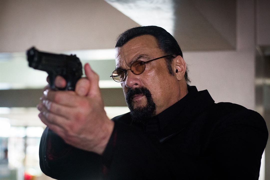 Steven seagal fooled us all (code of honor review). 