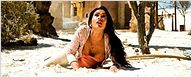 Megan Fox als halbnackte Nanny im knappen Bikini in neuem Clip aus "Immer Ärger mit 40"