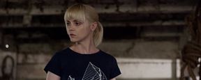 "Distorted": Erster Trailer zum Paranoia-Thriller mit John Cusack und Christina Ricci "Distorted": Erster Trailer zum Paranoia-Thriller mit John Cusack und Christina Ricci