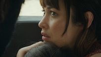Deutscher Trailer zum Geiseldrama "15 Minutes Of War" mit Bond-Girl Olga Kurylenko Deutscher Trailer zum Geiseldrama "15 Minutes Of War" mit Bond-Girl Olga Kurylenko