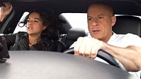 Spektakuläres "Fast & Furious 9"-Video beweist: So echt ist die abgefahrene Action im Blockbuster-Sequel Spektakuläres "Fast & Furious 9"-Video beweist: So echt ist die abgefahrene Action im Blockbuster-Sequel
