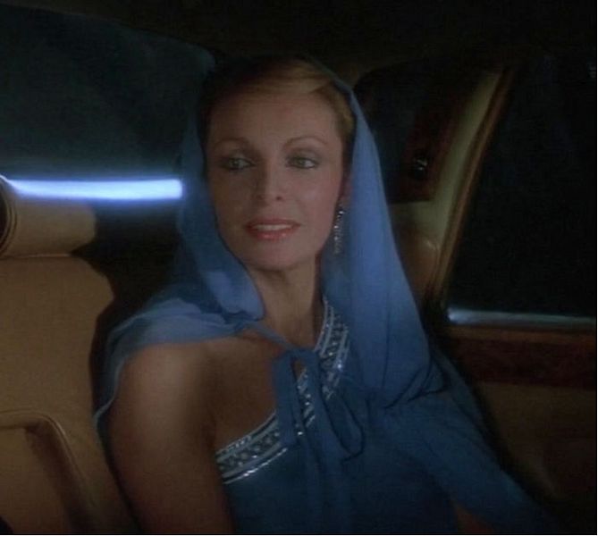 Lisl von Schlaf (Cassandra Harris) in "James Bond 007 In tödlicher