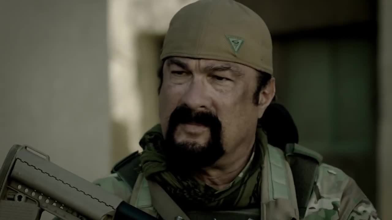 Sniper Special Ops Trailer OV FILMSTARTS.de