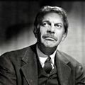 Bilder Raymond Massey