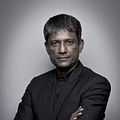 Bilder Adil Hussain