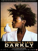 Poster der Through a Lens Darkly: Black Photographers and the Emergence of a People