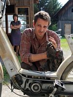 Poster der Ein Geheimnis im Dorf - Schwester und Bruder