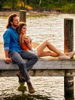 Poster der Inga Lindström: Rosenblüten im Sand