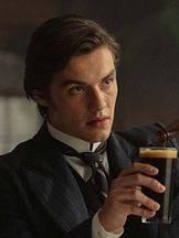 foto von Louis Partridge