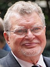 foto von Derren Nesbitt