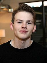 foto von Josh Wiggins