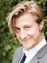 foto von Scott Turner Schofield