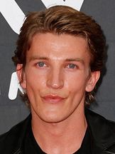 foto von Ewan Mitchell