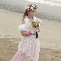 Bilder Emily Alyn Lind