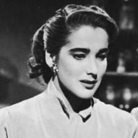 Bilder Julie Adams
