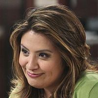 Bilder Cristela Alonzo