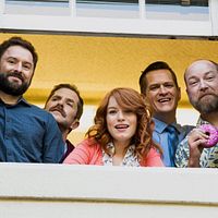 Bilder Adam Cayton-Holland