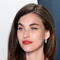 Bilder Rainey Qualley