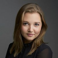 Bilder Mia McKenna-Bruce