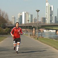 Bilder Dzsenifer Marozsán