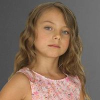 Bilder Caitlin Carmichael