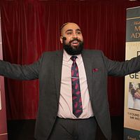 Bilder Asim Chaudhry