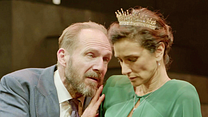 Bild von Macbeth: Ralph Fiennes & Indira Varma Teaser OV