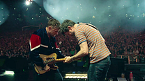 Bild von Blur: Live At Wembley Stadium Trailer (2) OV