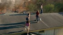 Bild von The End Of Oak Street Trailer (2) OV