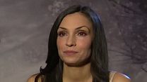 Bild von Famke-Janssen-Interview-Clip - Englisch vost