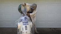 Bild von "Star Wars 7": R2-D2 Ice Bucket Challenge