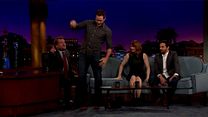 Bild von Chris Pratt Runs In Heels 