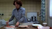 Jeanne Dielman schält Kartoffeln