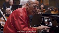Bild von Hello, I am David - Eine Reise mit David Helfgott Trailer OmU