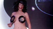 Bild von Getting Naked: A Burlesque Story Trailer OV