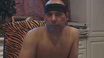 Bild von Bikram: Yogi, Guru, Raubtier Trailer OV