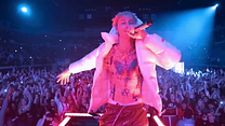 Bild von Machine Gun Kelly's Life In Pink Trailer OV