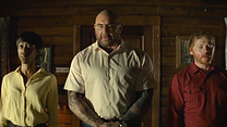 Bild von Knock At The Cabin Trailer (2) DF