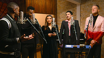 Bild von Pentatonix: Around The World For The Holidays Trailer OV