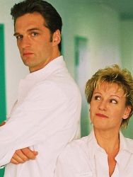 Poster der Serie Nikola Staffel 9